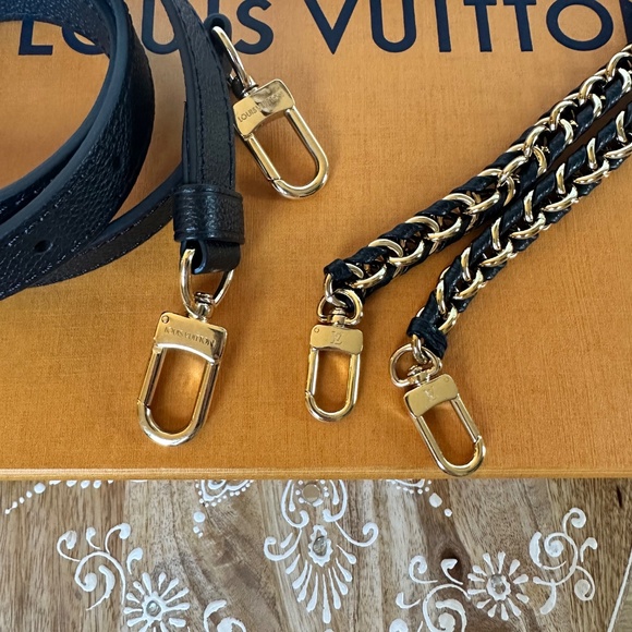 Louis Vuitton OnTheGo East West Black Embossed Leather Tote Bag - Picture 5 of 11